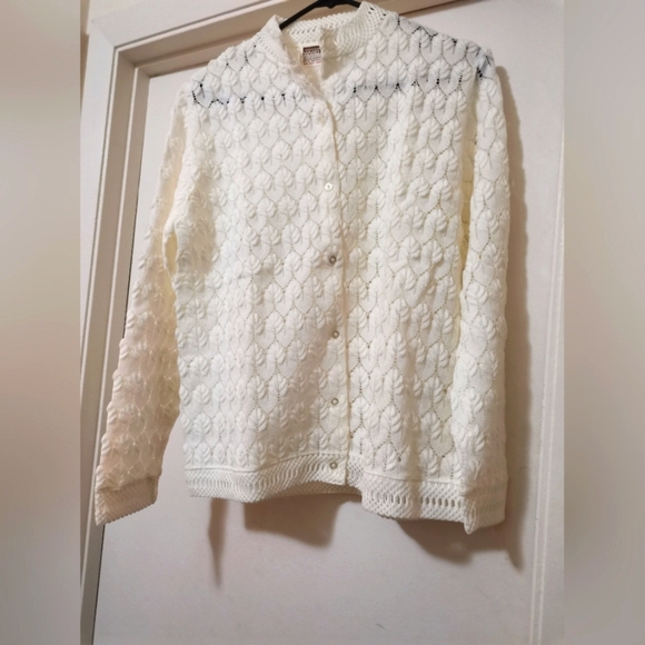 Montgomery Ward Sweaters - Vintage Montgomery Ward Open Knit Sweater Size 40 (Approx  Medium)